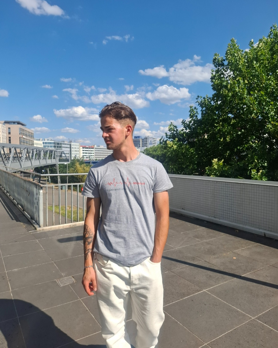 Unisex Kurzarm- Shirt